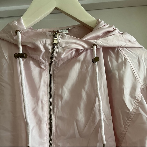 Forever 21 Windbreaker 🥰 - Picture 6 of 7